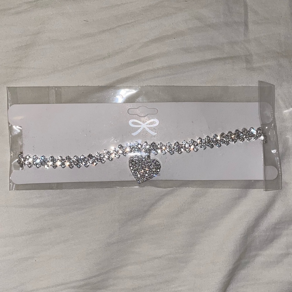 Silver Crystal‎ Heart Pendant Choker